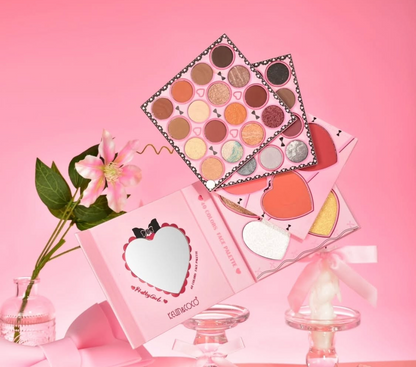 Paleta Sombra, Blush, Iluminador Kevin y Coco